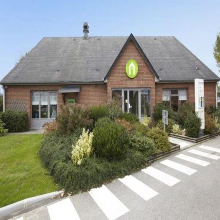 Parking Hotel CAMPANILE ROUEN EST FRANQUEVILLE SAINT PIERRE (Exterior) en FranquevilleSaint